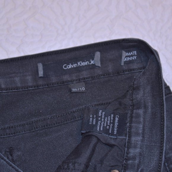 4/$20 Calvin Klein Ultimate Skinny Black Jeans - Picture 7 of 7